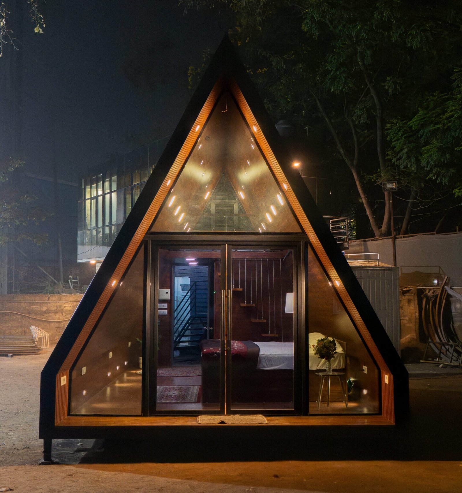 Thermally insulated Bunk House Cabin for extreme climates